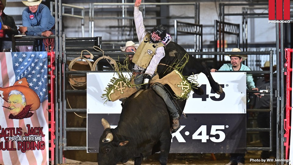 Noah Lee Uvalde Xtreme Bulls 2026